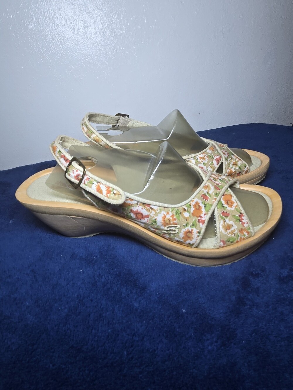 VTG Y2K Sketchers Cali Wedge Sandals Floral Canvas Womens Size 8 NWOT